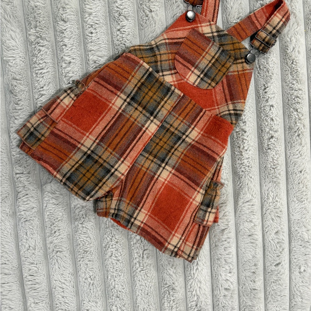 New without Tags 
4T Liv and Stella Pumpkin Spice Overalls New